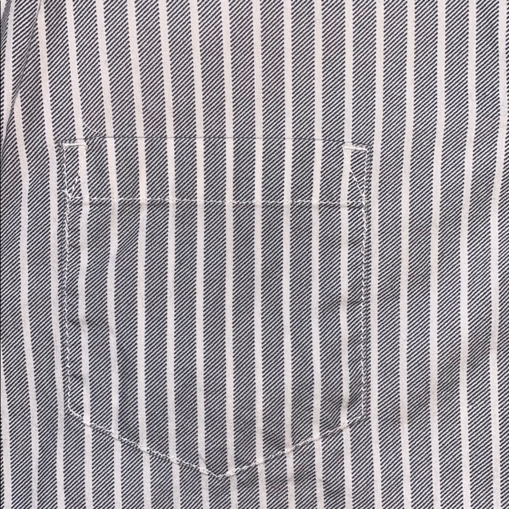 Calvin Klein button down - Picture 4 of 4